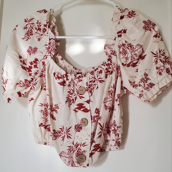 Red and White Scenic Jasmine Linen Blend Crop Top - Picture 5 of 8